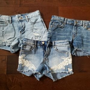 3 girls jean shorts